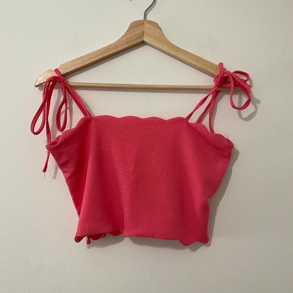 Zara | Tops | Zara Scalloped Crop Top 